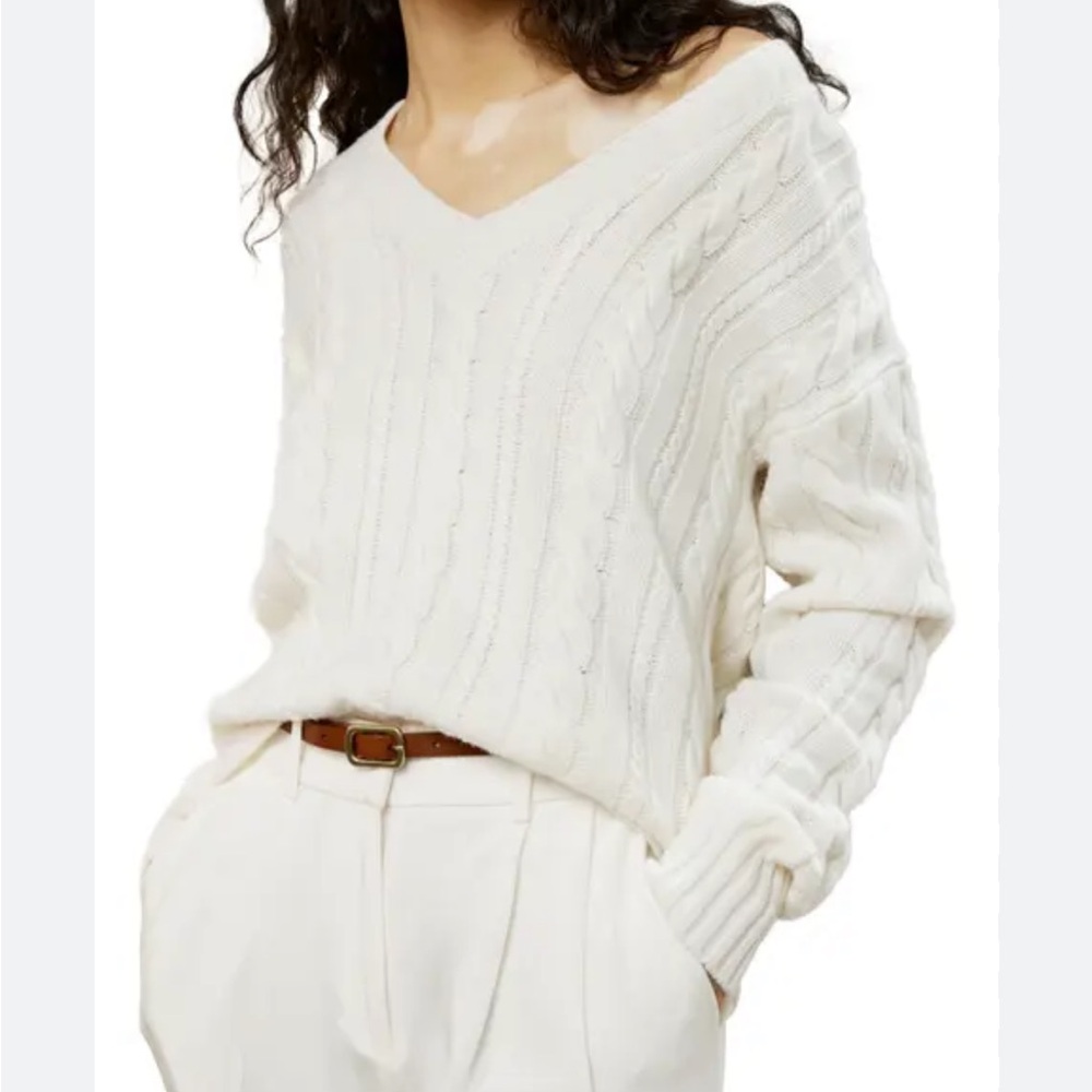 Buckle Black Cozy White Cable Knit Sweater XL V-Neck Chunky Knit